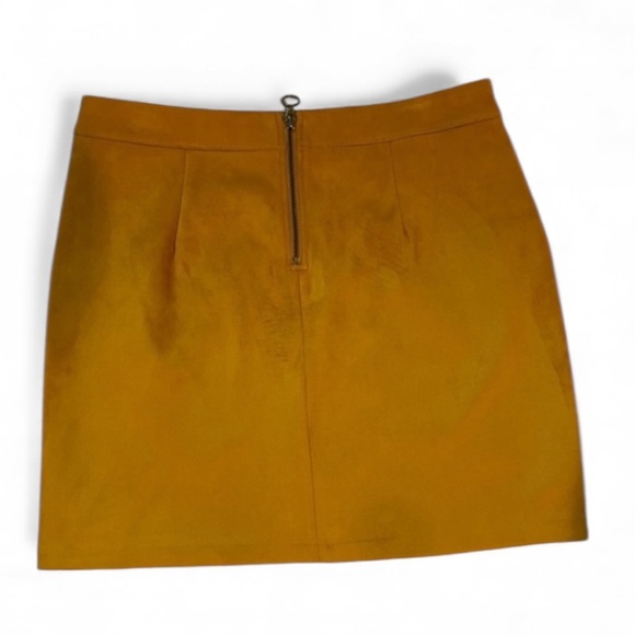 Vero Moda size M sued mini skirt - Picture 3 of 12